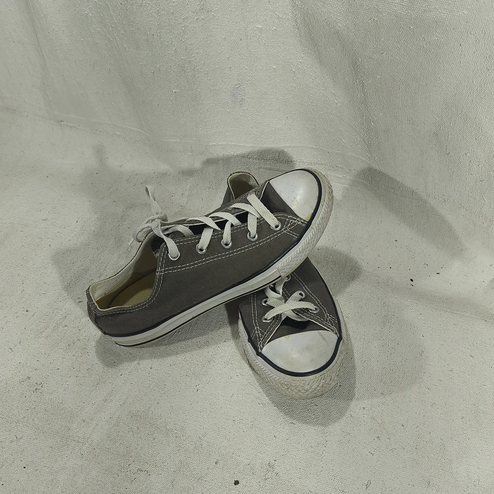 Kids Size 3 Gray Lace Up Sneakers By Converse All Stars